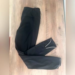 Athleta 7/8 Running Tights with pockets